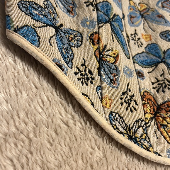 VICI Roam Free Butterfly Corset Crop Top - Picture 13 of 16